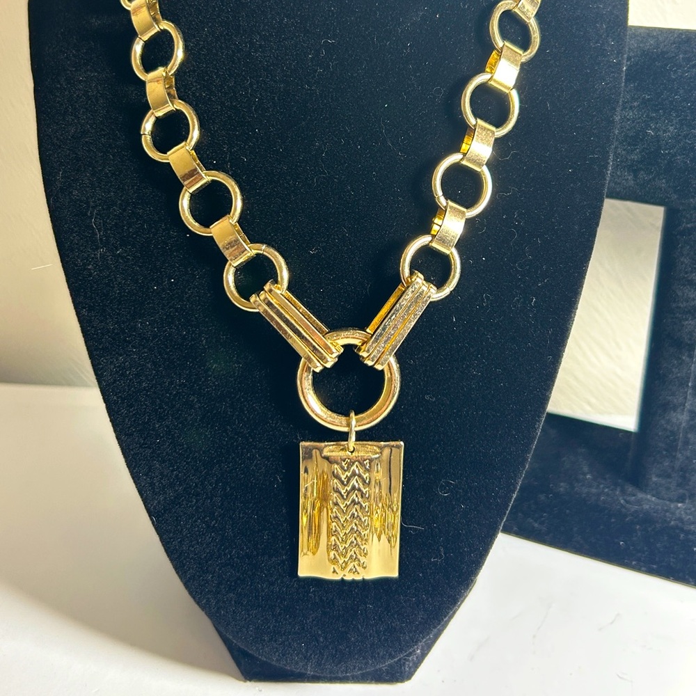 A Dannijo Elisa Statement Necklace